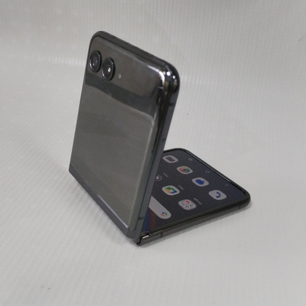 CELULAR MOTOROLA RAZR+ XT2321-3 (2023) 256 GB 8 GB RAM (SEMINUEVO)