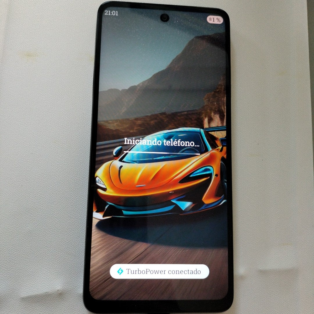 CELULAR MOTOROLA MOTO G24 XT2423-1 (2024) 256 GB 4 GB RAM (SEMINUEVO)
