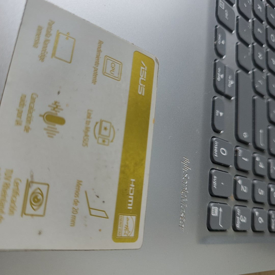 LAPTOP ASUS VIVOBOOK A1500EA-I38G256H (2023) 256 GB SSD 8 GB RAM (SEMINUEVO)