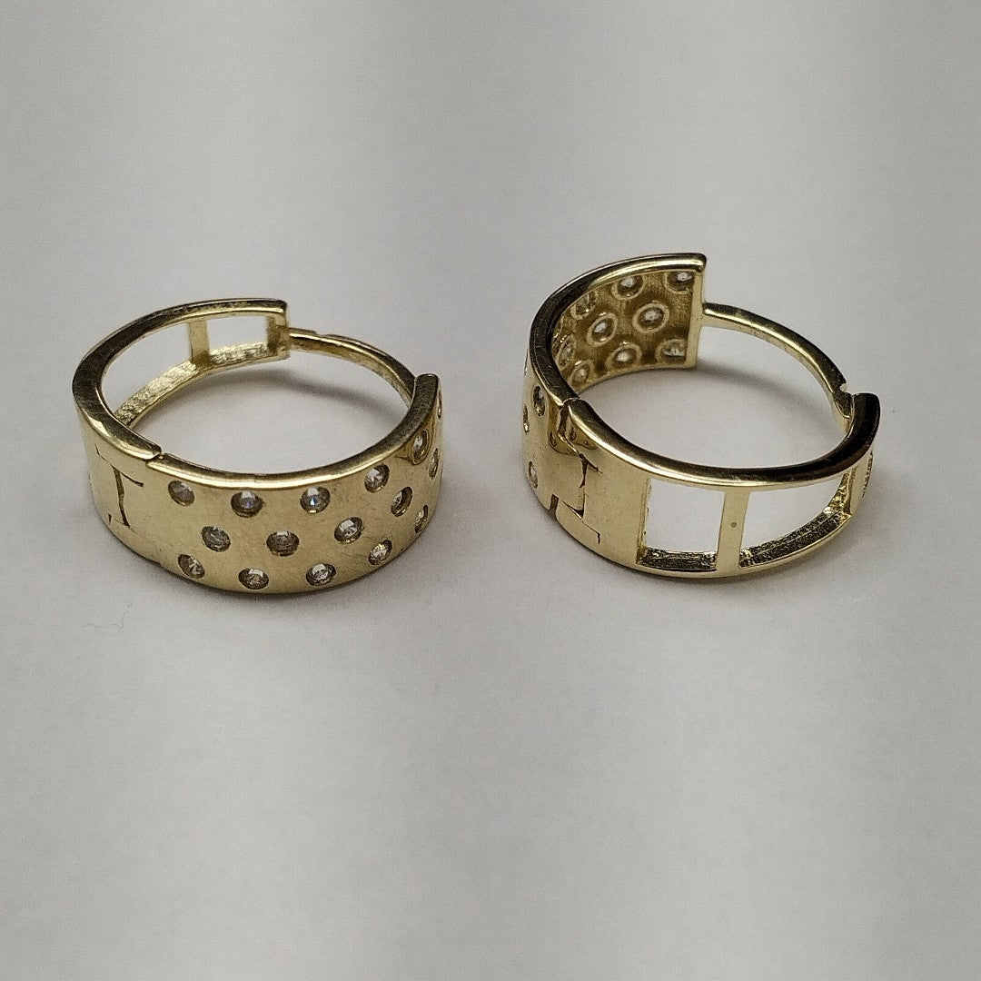 HUGGIES ORO 14K 2.5 (NUEVO)