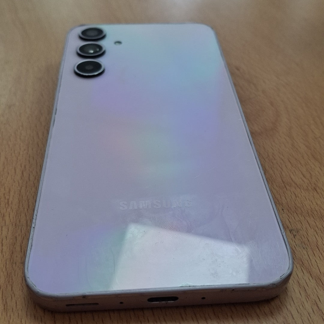 CELULAR SAMSUNG GALAXY A35 5G SM-A356E (2024) 128 GB 6 GB RAM (SEMINUEVO)