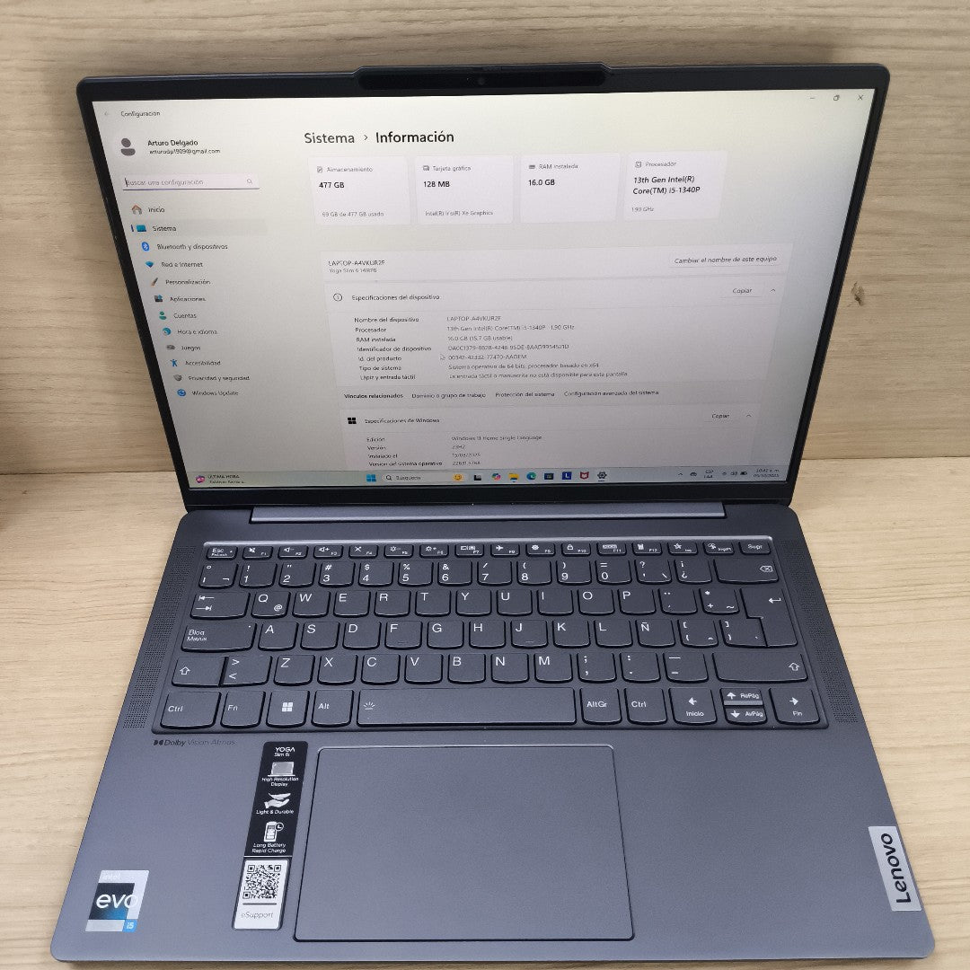 LAPTOP LENOVO YOGA SLIM 6 14IRP8 (2023) 512 GB SSD 16 GB RAM (SEMINUEVO)
