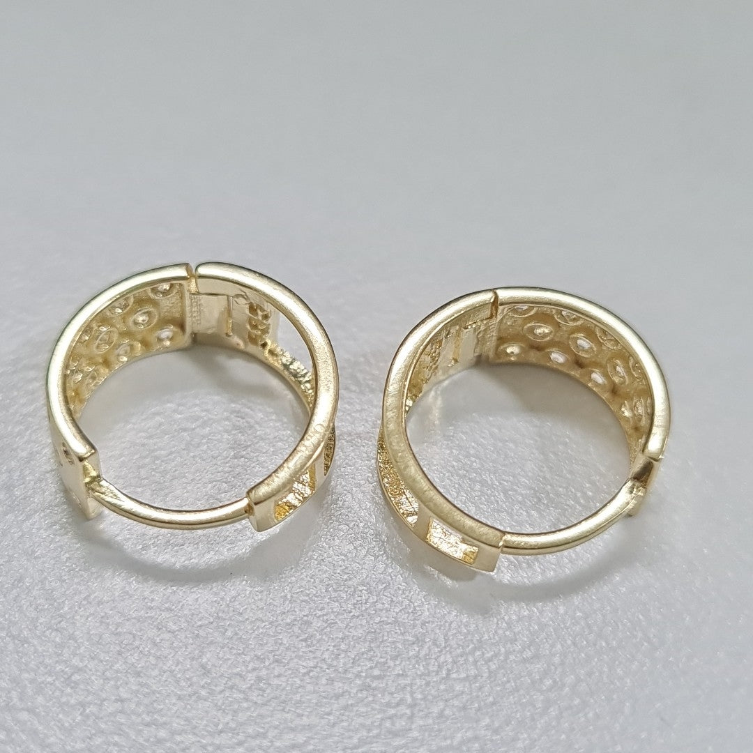HUGGIES ORO 14K 2.6 (NUEVO)