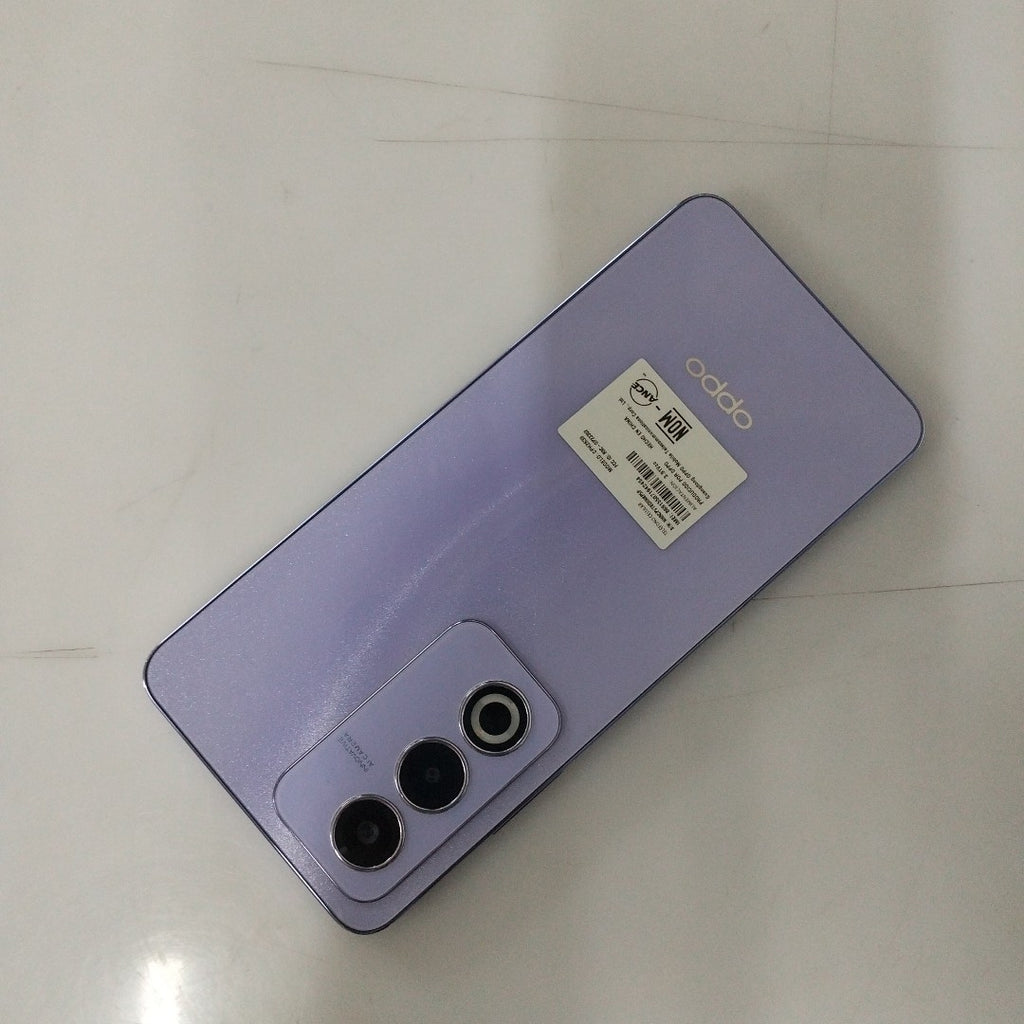 CELULAR OPPO  A80 5G CPH2639 (2024) 256 GB 8 GB RAM (SEMINUEVO)