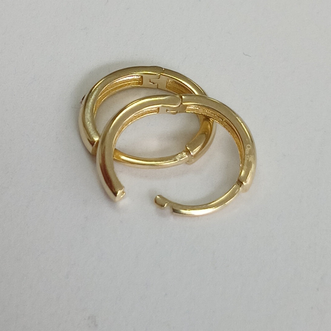 HUGGIES ORO 14K 1.5 (NUEVO)
