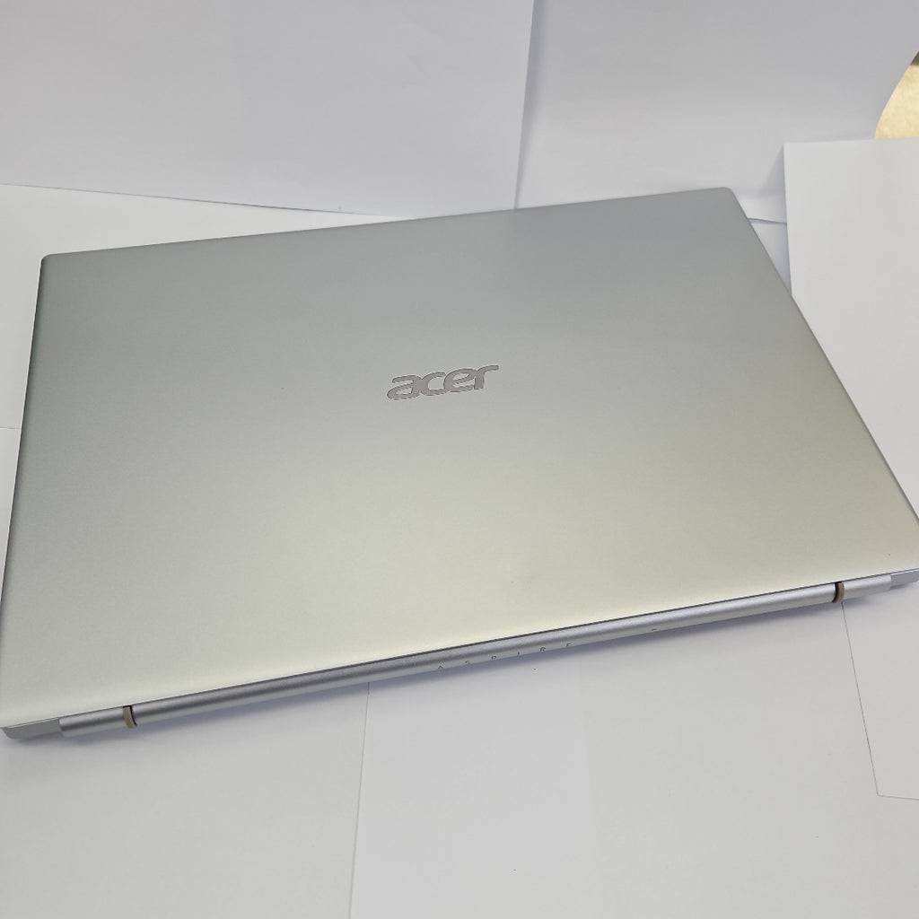 LAPTOP ACER ASPIRE 3 A315-58-3550 (2022) 128 GB SSD 4 GB RAM (SEMINUEVO)