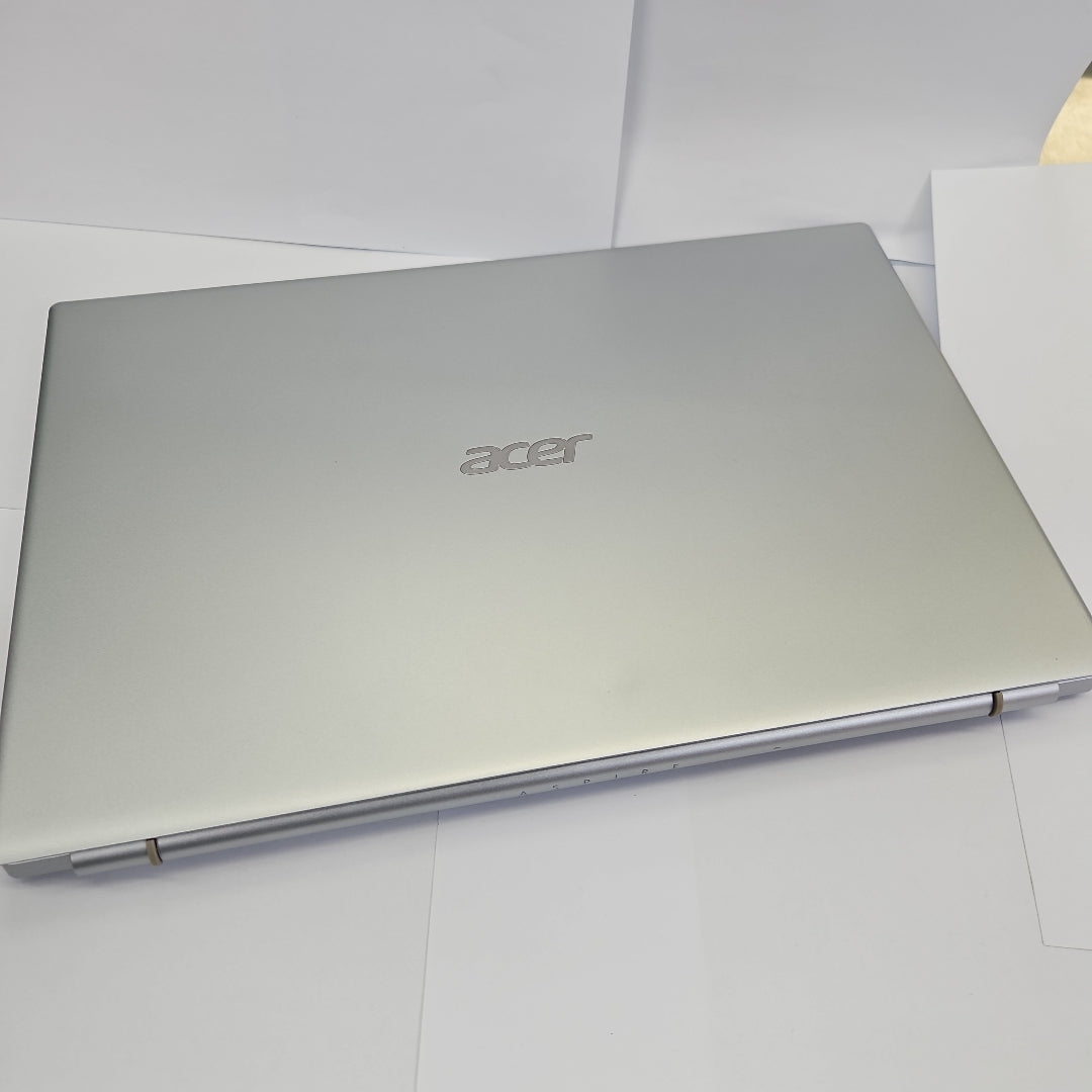 LAPTOP ACER ASPIRE 3 A315-58-3550 (2022) 128 GB SSD 4 GB RAM (SEMINUEVO)