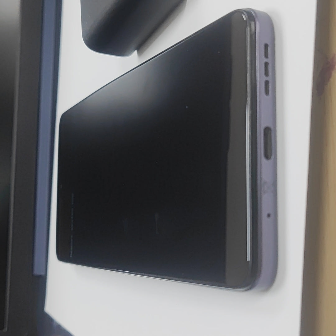 CELULAR MOTOROLA MOTO G04S XT2421-7 (2024) 128 GB 4 GB RAM (SEMINUEVO)