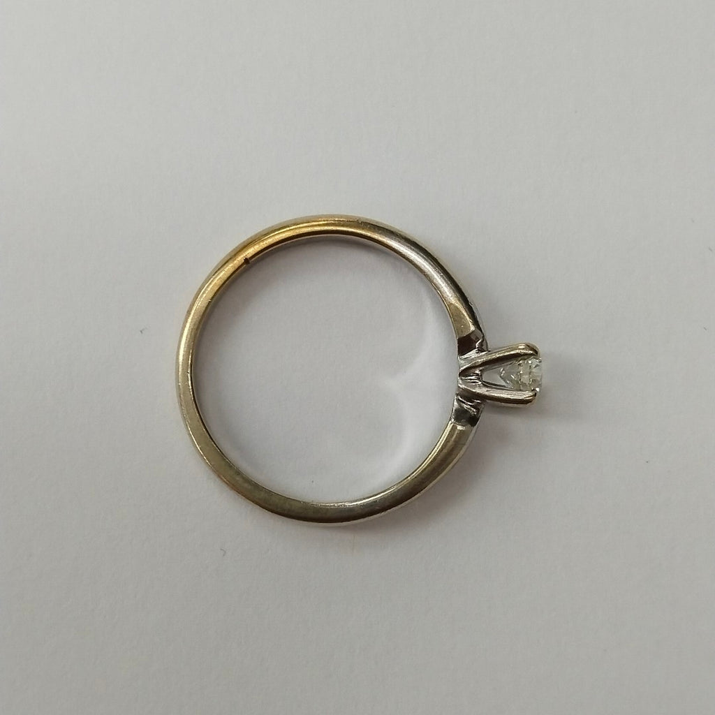 ANILLITO. ORO BLANCO. 14 K 2.6 GRMS (SEMINUEVO)