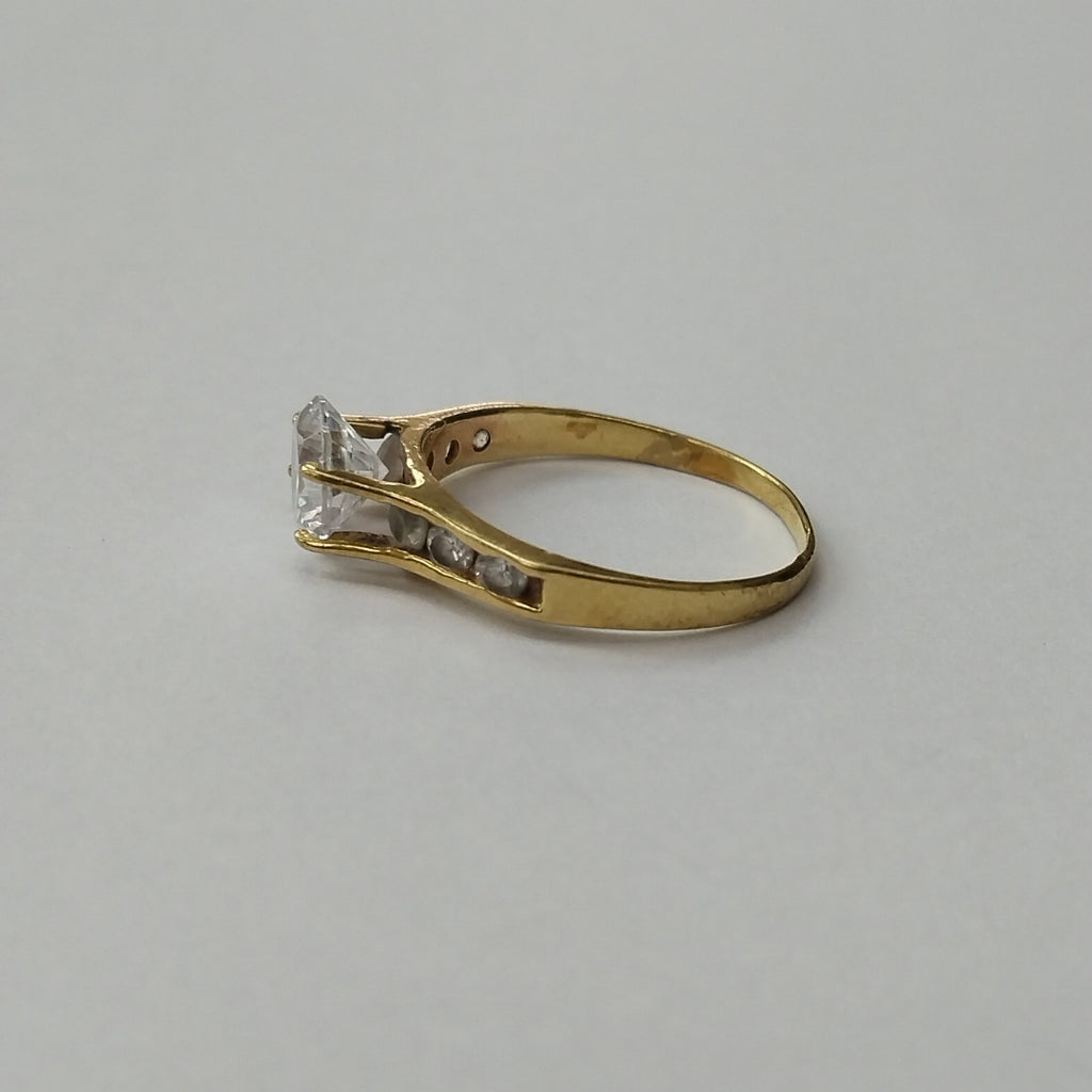 ANILLO. ORO. 10 K 2.2 GRMS (SEMINUEVO)