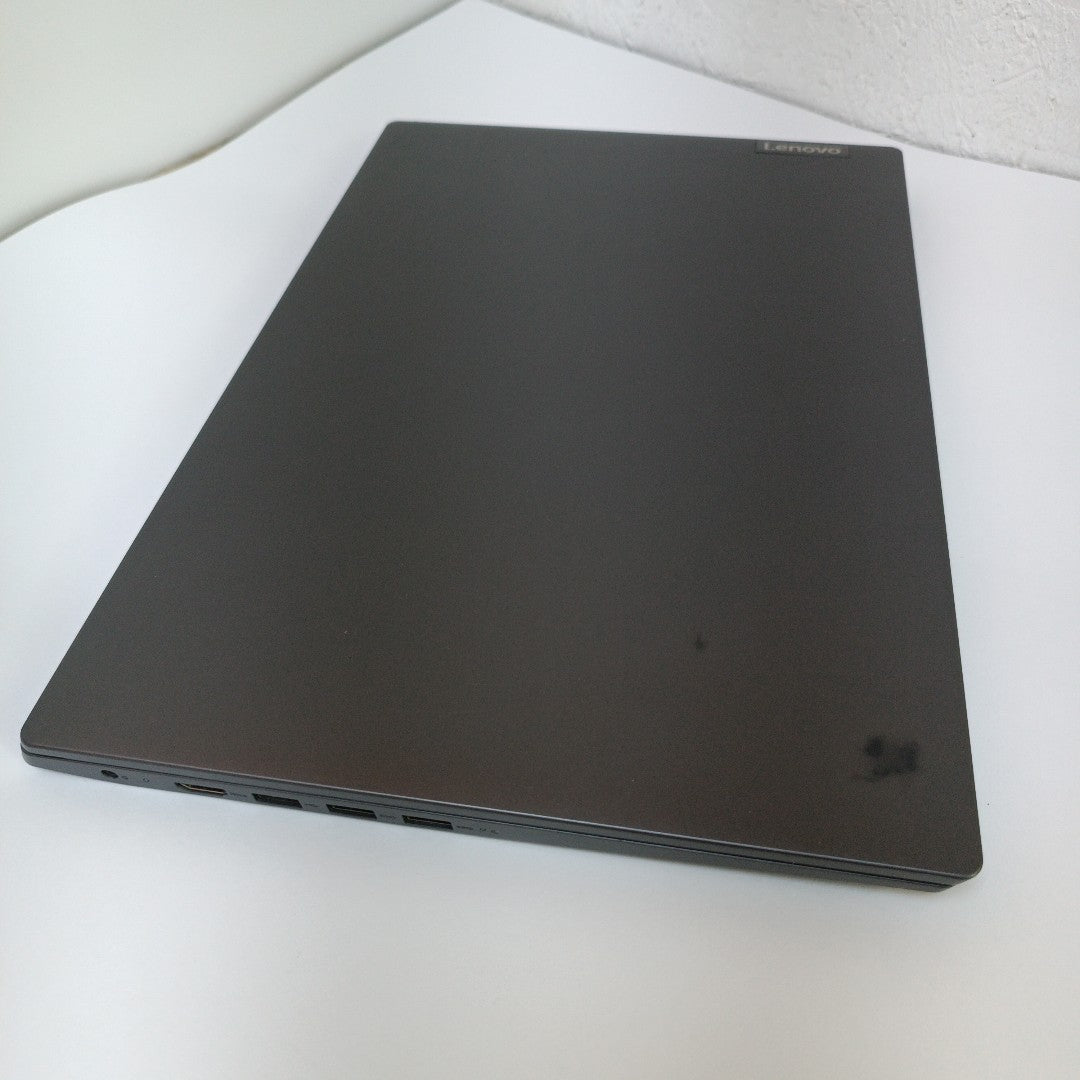 LAPTOP LENOVO V15-IGL (2022) 256 GB SSD 8 GB RAM (SEMINUEVO)