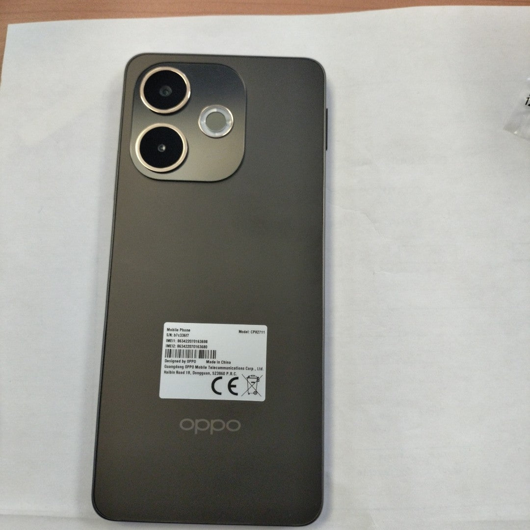 CELULAR OPPO  A5 PRO CPH2711 (2025) 256 GB 8 GB RAM (SEMINUEVO)