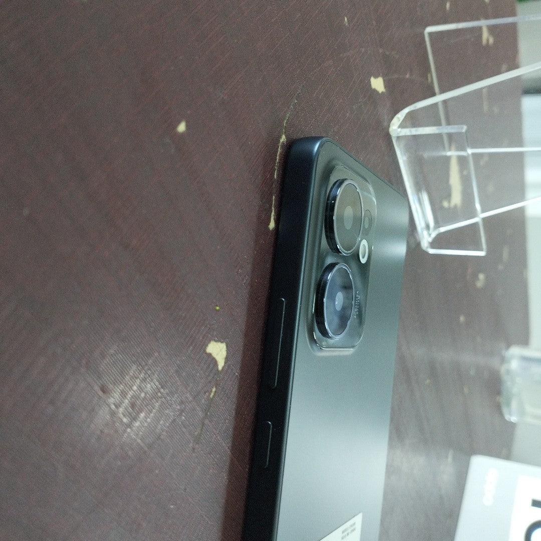 CELULAR OPPO  RENO 13F 5G CPH2699 (2025) 256 GB 12 GB RAM (SEMINUEVO)