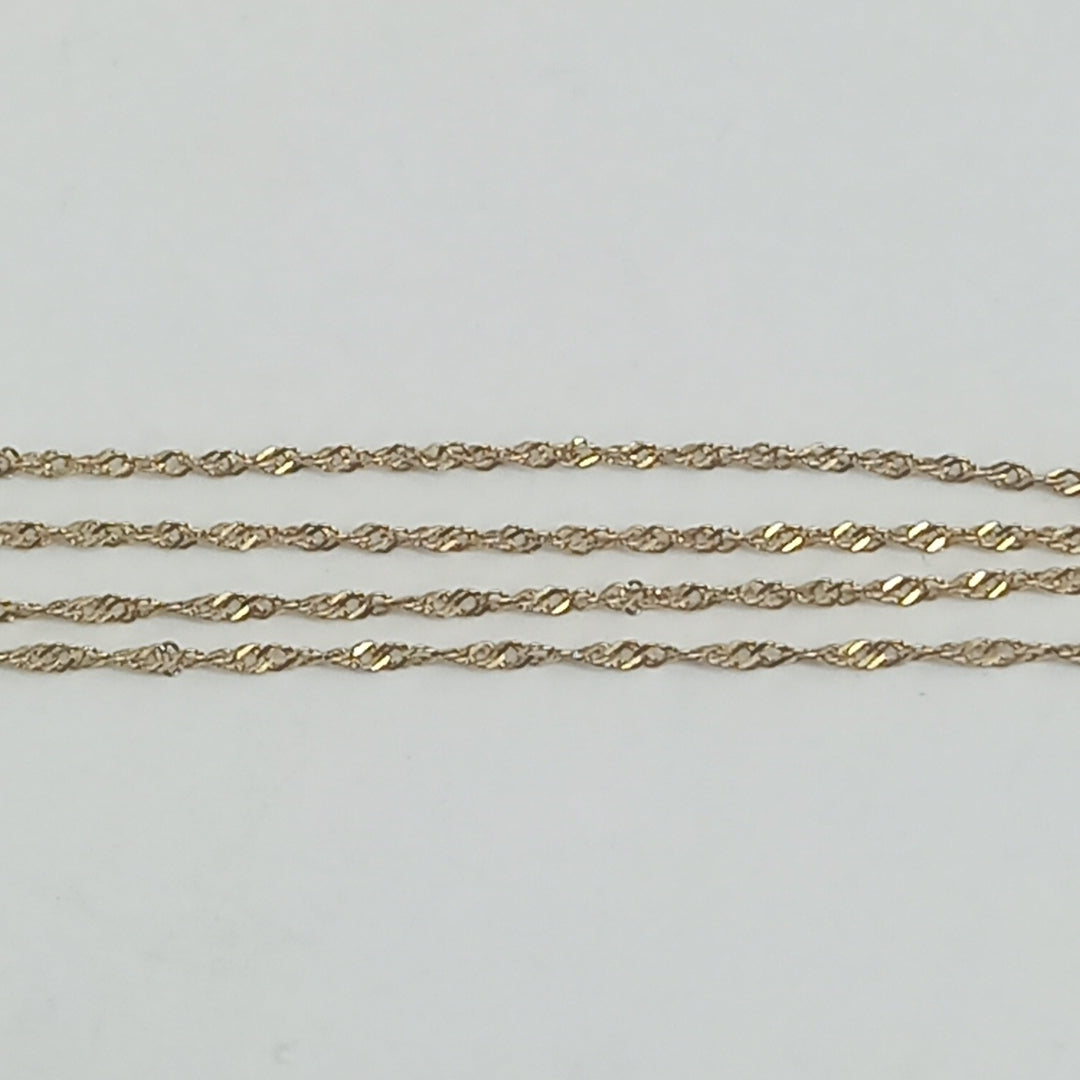 CADENA, DIJE. ORO. 10 K 2.2 GRMS (SEMINUEVO)