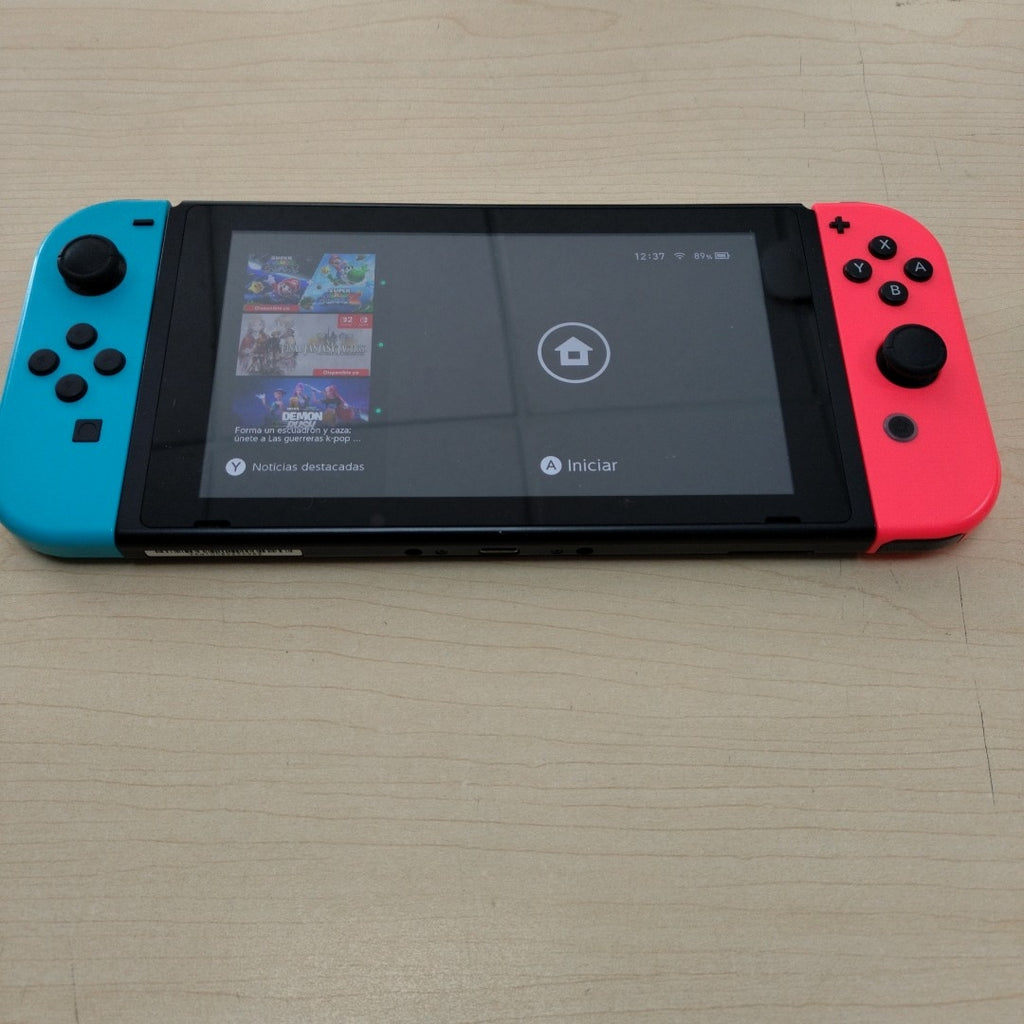 CONSOLA DE VIDEOJUEGO NINTENDO SWITCH 1.1 32 GB (SEMINUEVO)