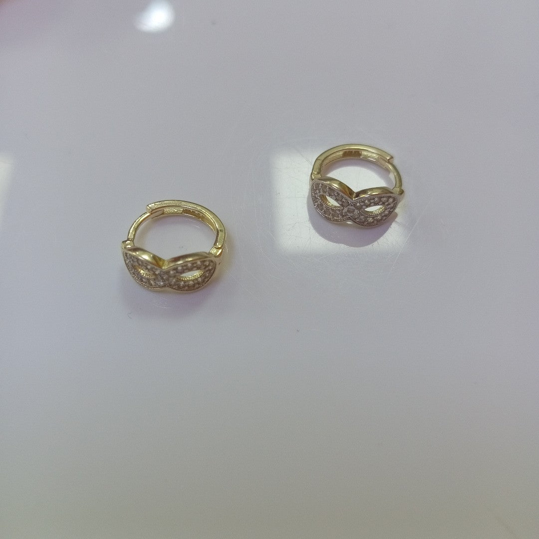 HUGGIES ORO 14K 1.8 (NUEVO)