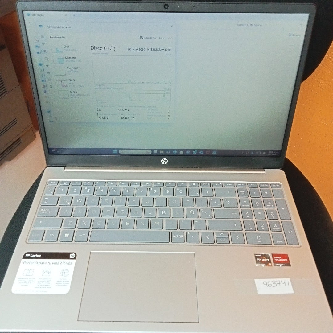 LAPTOP HP 15-FC0043LA (2024) 512 GB SSD 8 GB RAM (SEMINUEVO)