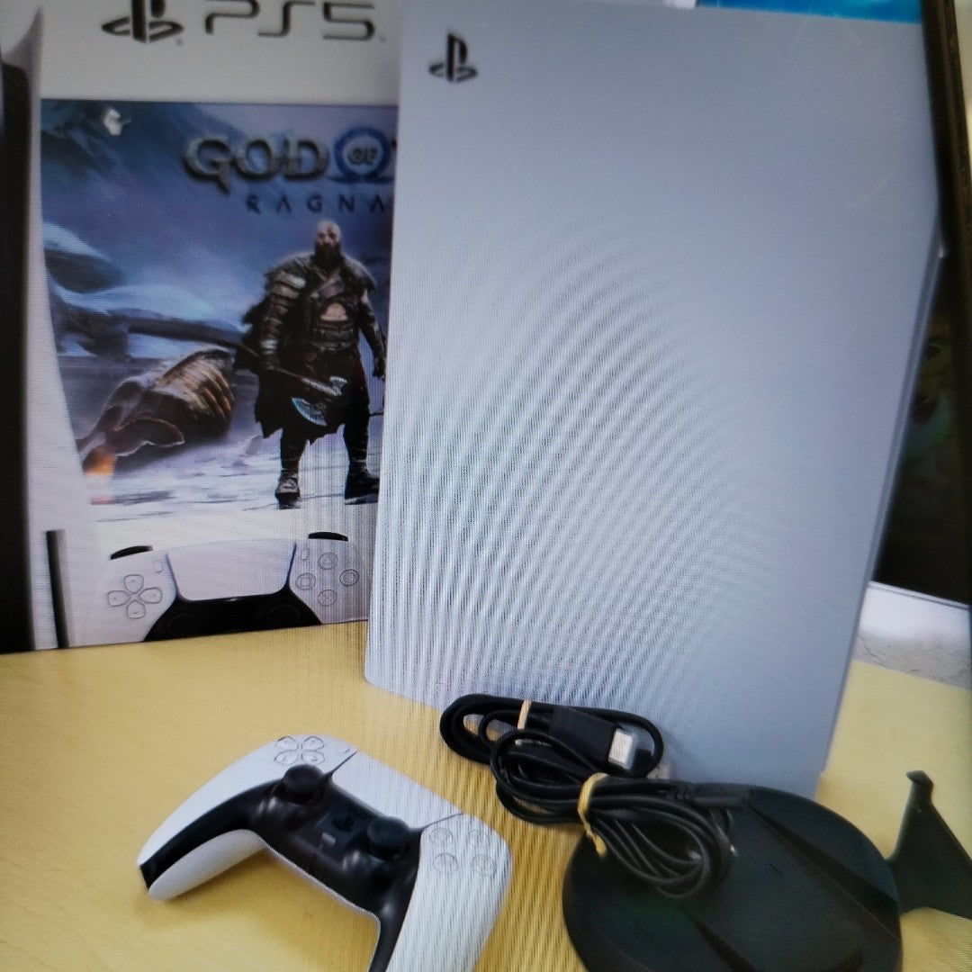 CONSOLA DE VIDEOJUEGO SONY PS5 825 SSD (SEMINUEVO)