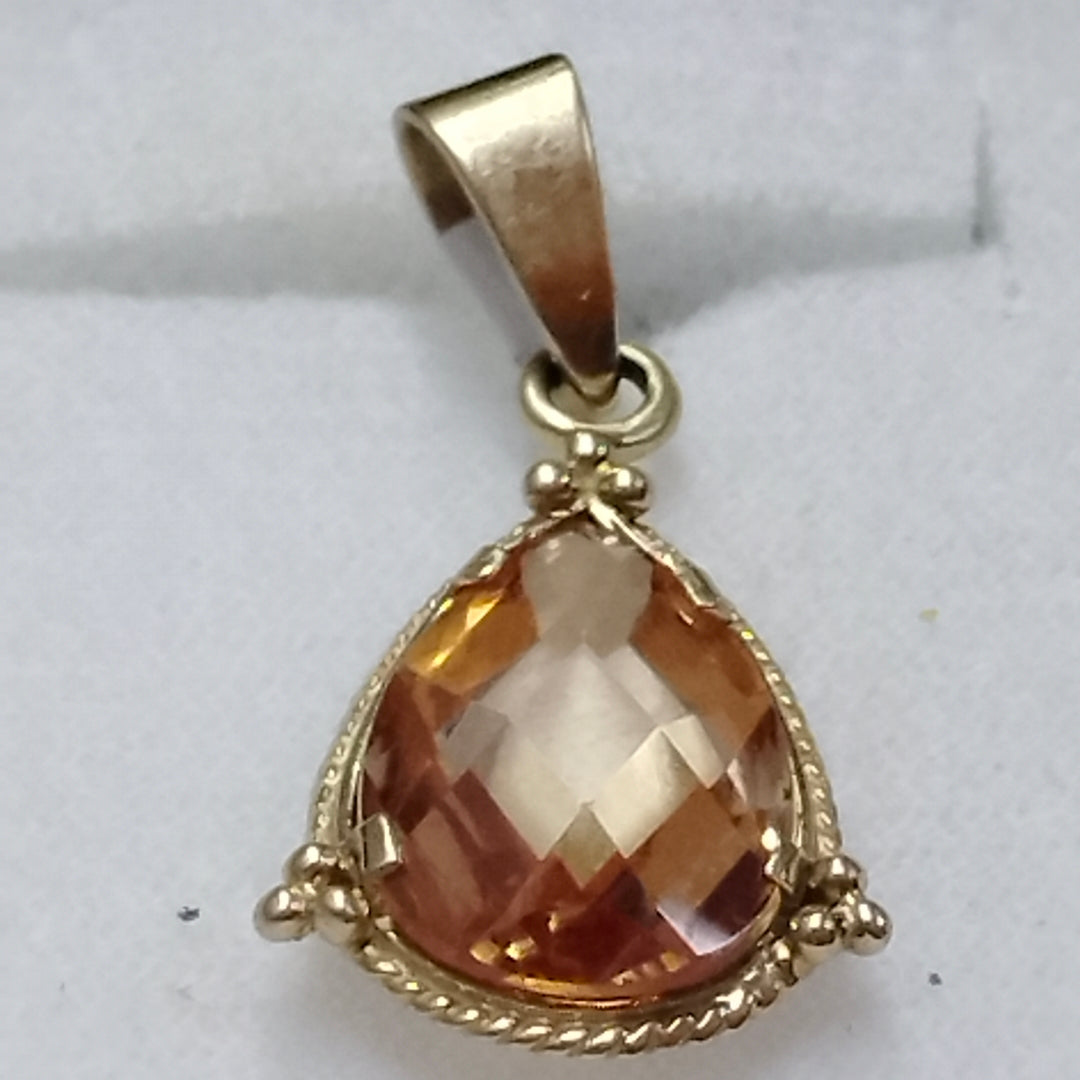 DIJE. ORO. 14 K 2.9 GRMS (SEMINUEVO)