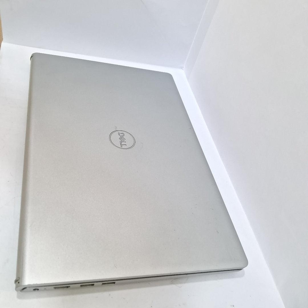 LAPTOP DELL INSPIRON 15 3515 (2022) 256 GB SSD 8 GB RAM (SEMINUEVO)
