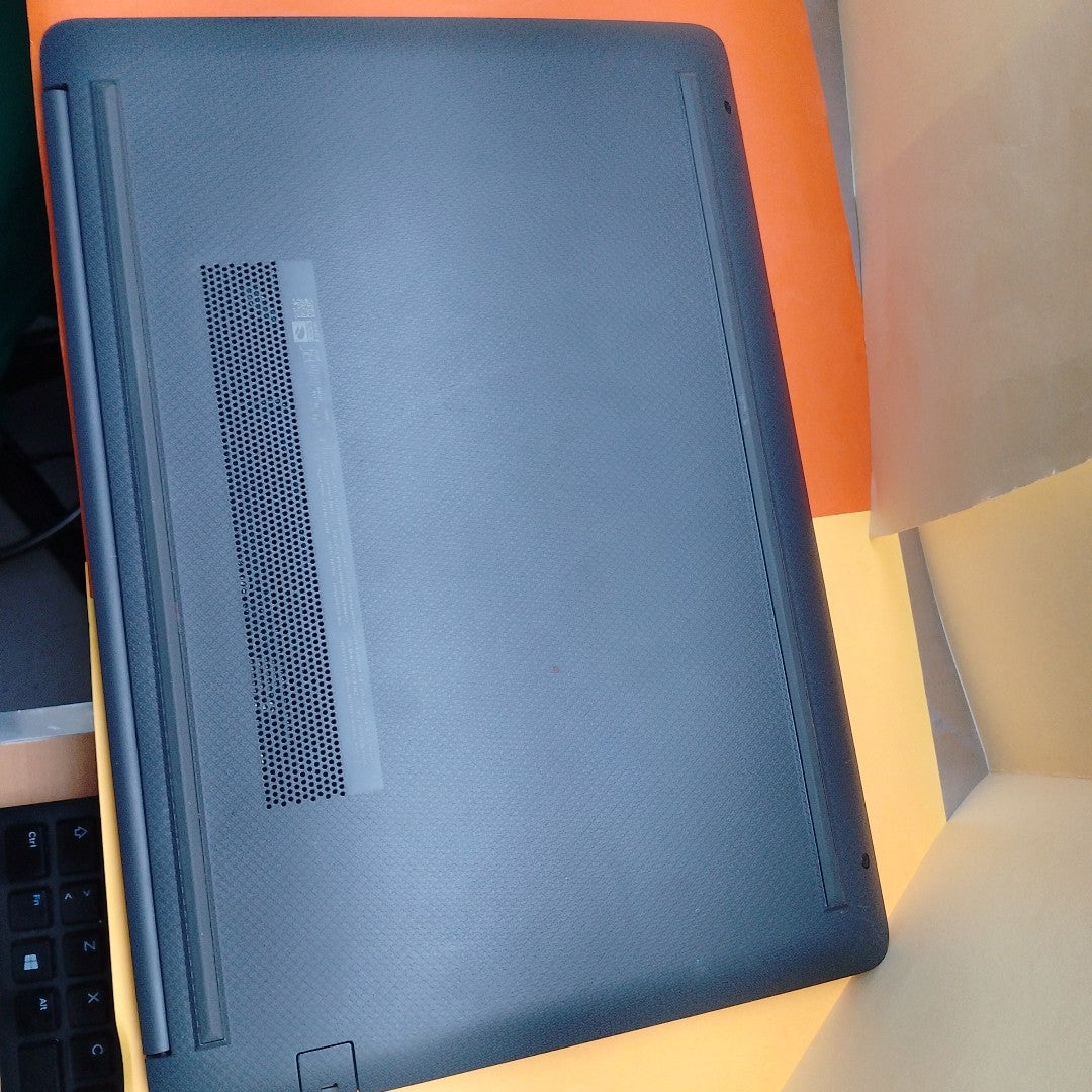 LAPTOP HP 14-CM0030LA (2024) 2 TB 8 GB RAM (SEMINUEVO)