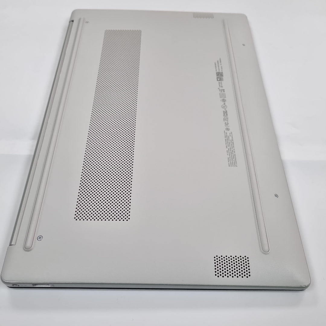 LAPTOP HP 15-FD0999NR (2024) 512 GB SSD 8 GB RAM (SEMINUEVO)