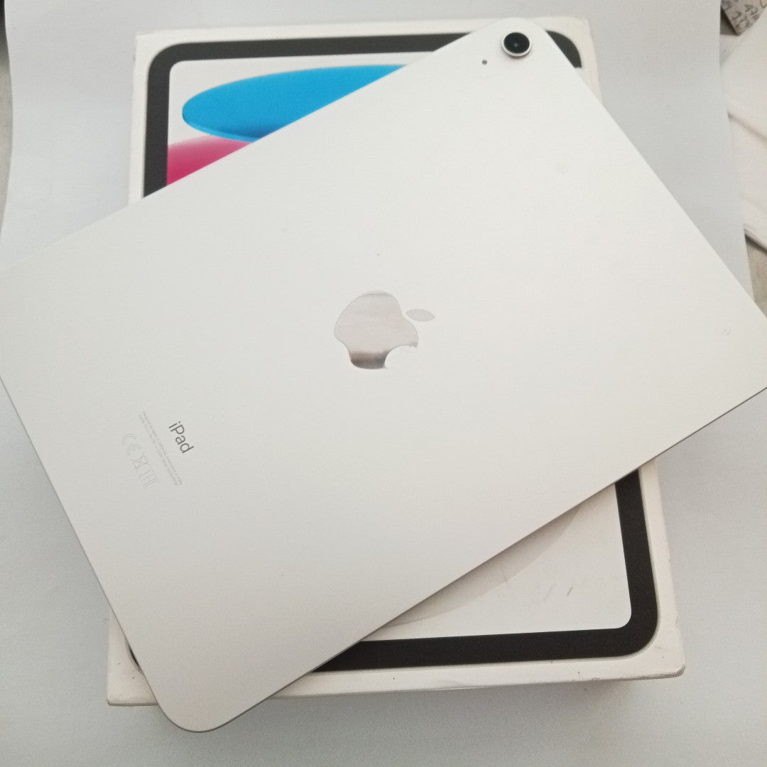 TABLETA APPLE IPAD 10 A2696 256 GB 4 GB RAM (SEMINUEVO)