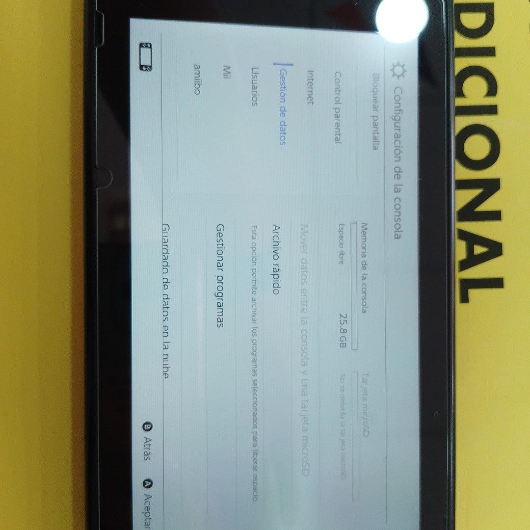 CONSOLA DE VIDEOJUEGO NINTENDO SWITCH 32 GB (SEMINUEVO)