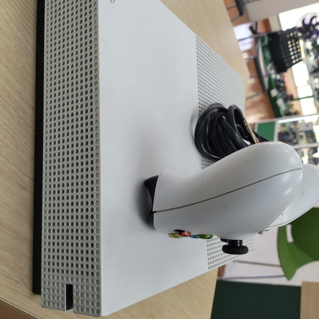 CONSOLA DE VIDEOJUEGO MICROSOFT XBOX ONE S 1 TB (SEMINUEVO)