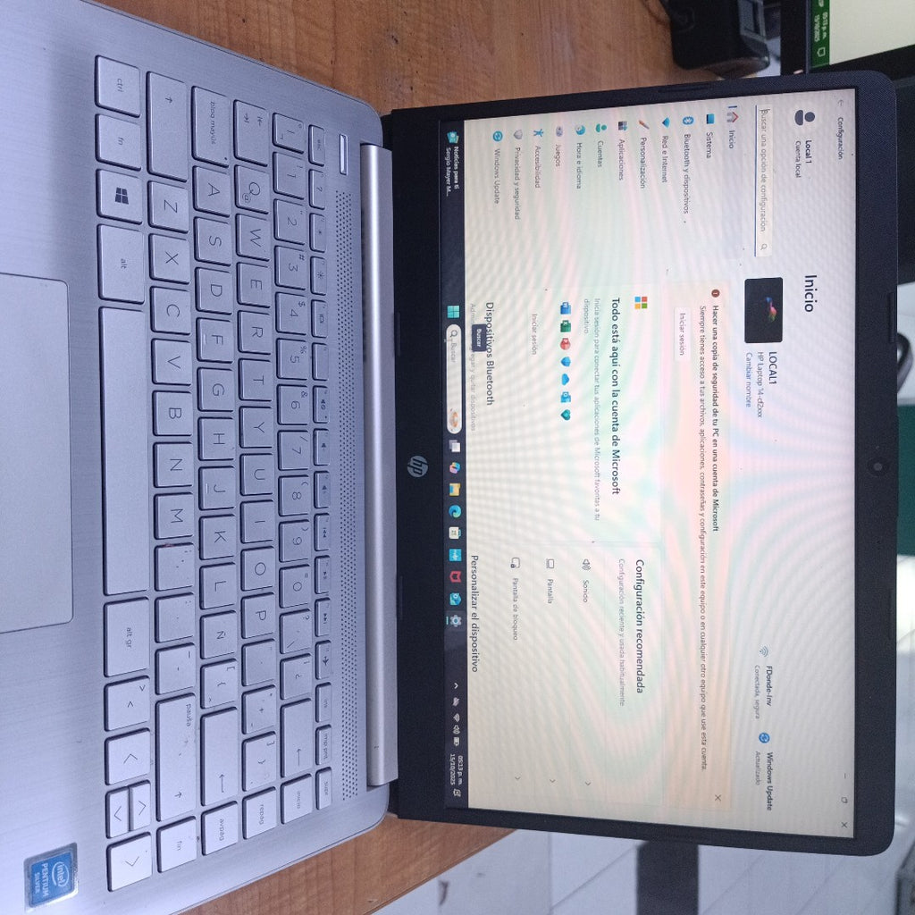 LAPTOP HP 14-CF2540LA (2022) 128 GB SSD 4 GB RAM (SEMINUEVO)