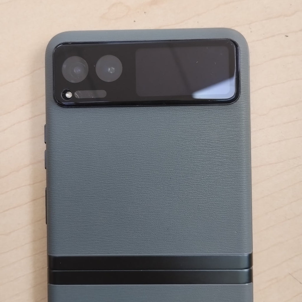 CELULAR MOTOROLA RAZR XT2323-2 (2023) 128 GB 8 GB RAM (SEMINUEVO)