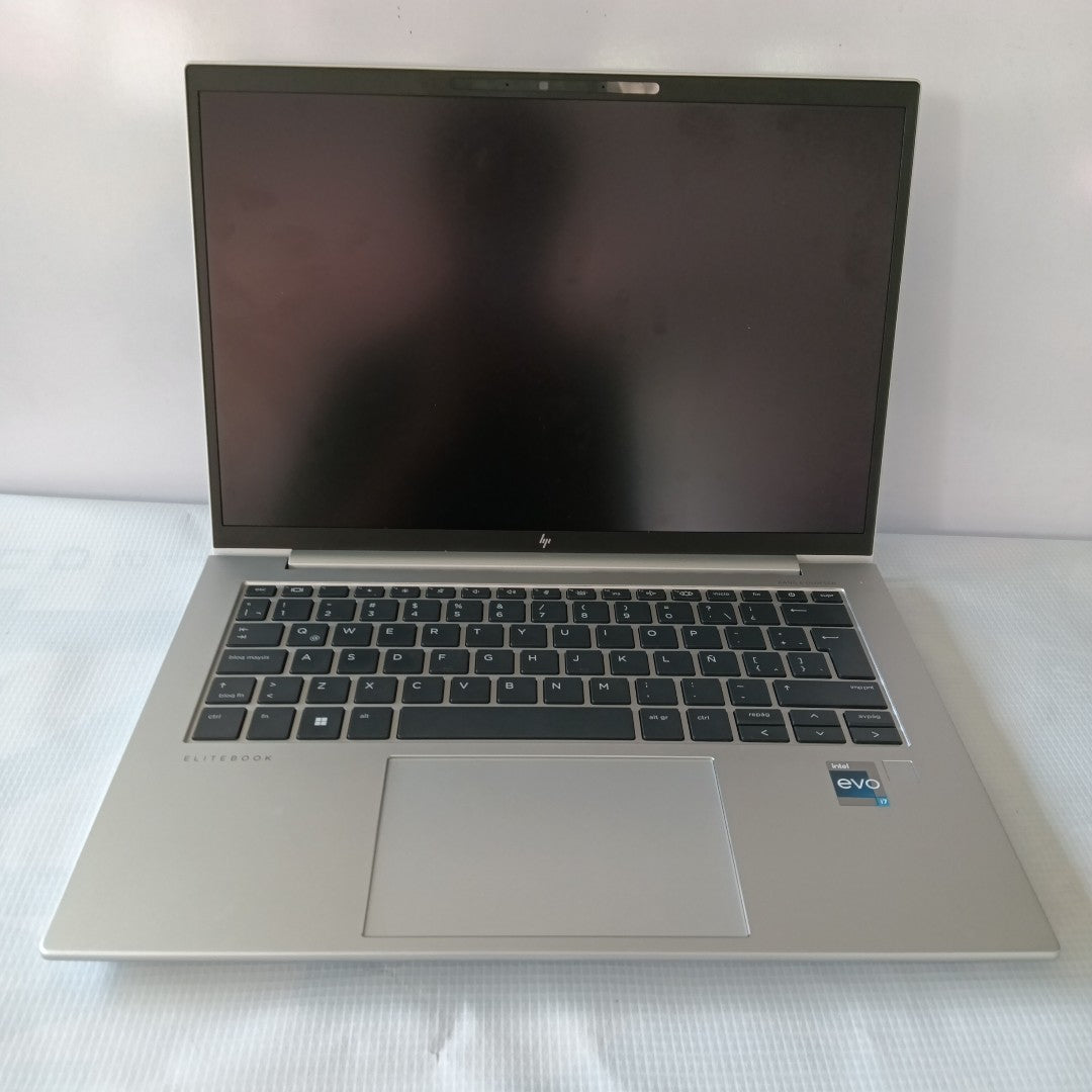 LAPTOP HP ELITEBOOK 840 G9 (2024) 512 GB SSD 32 GB RAM (SEMINUEVO)