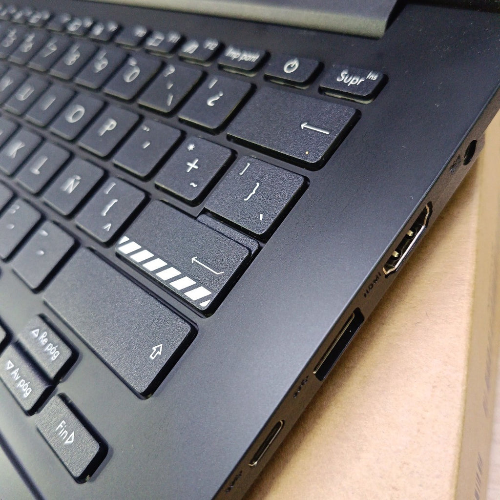 LAPTOP ASUS VIVOBOOK GO 14 E1404FA-NK341W (2024) 512 GB SSD 8 GB RAM (SEMINUEVO)