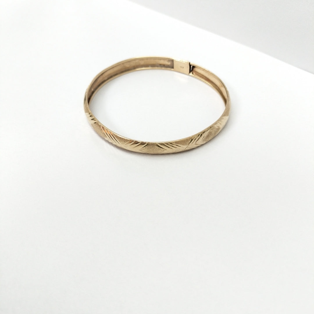 PULSERA RIGIDA. ORO. 14 K 5.8 GRMS (SEMINUEVO)