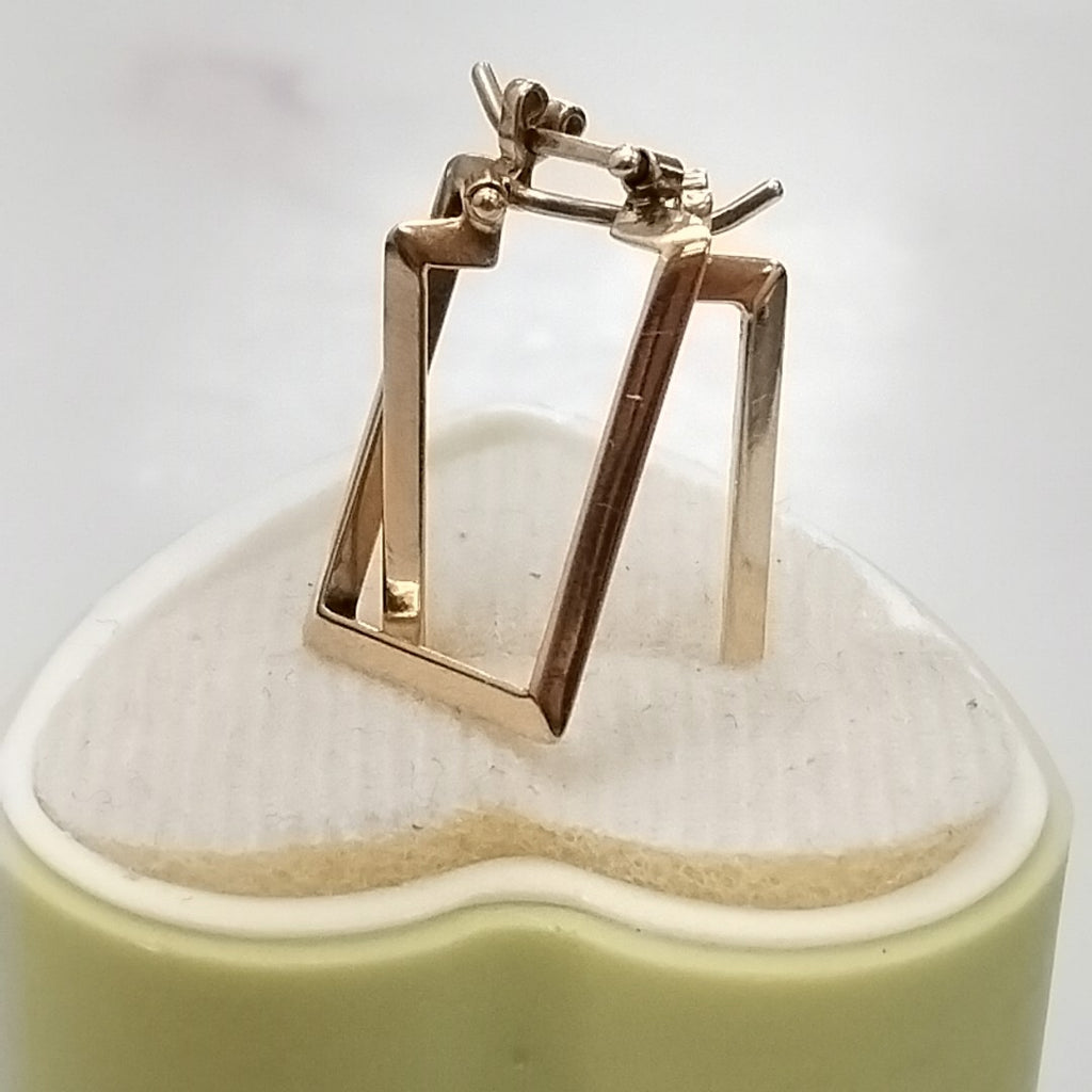 ARRACADAS PAR. ORO. 14 K 2.6 GRMS (SEMINUEVO)