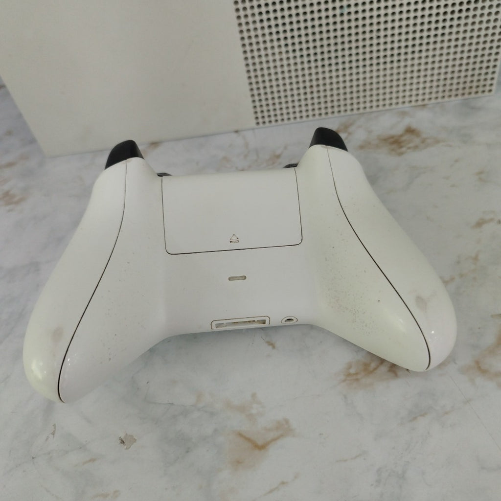 CONSOLA DE VIDEOJUEGO MICROSOFT XBOX ONE S 1 TB (SEMINUEVO)