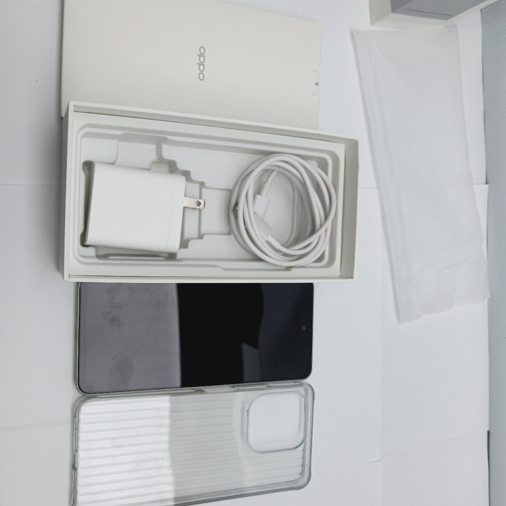 CELULAR OPPO  A5 PRO CPH2711 (2025) 256 GB 8 GB RAM (SEMINUEVO)