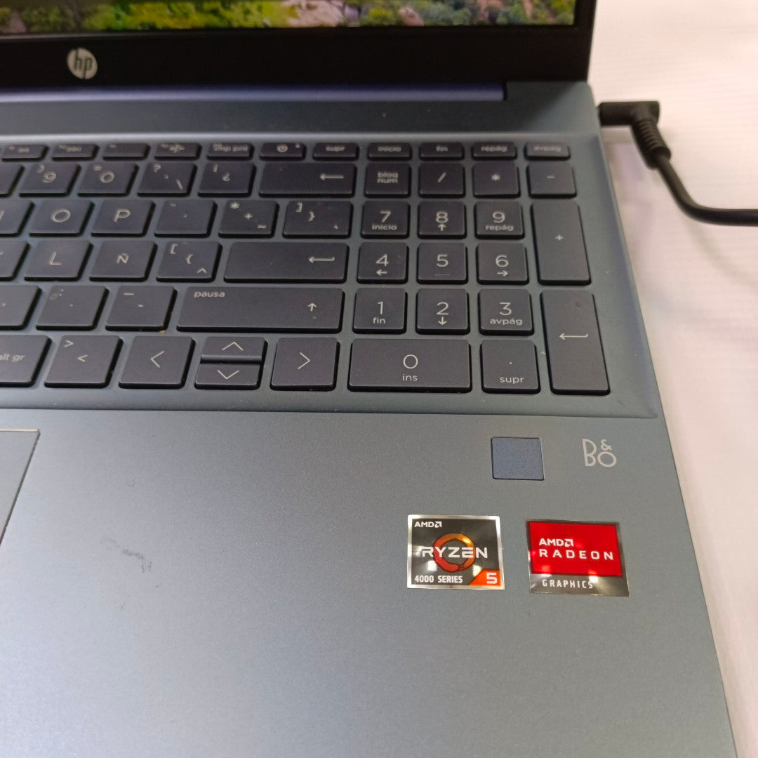 LAPTOP HP PAVILION 15-EH0002LA (2022) 512 GB SSD 8 GB RAM (SEMINUEVO)