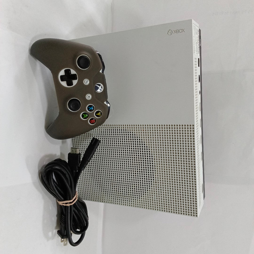 CONSOLA DE VIDEOJUEGO MICROSOFT XBOX ONE S 1 TB (SEMINUEVO)