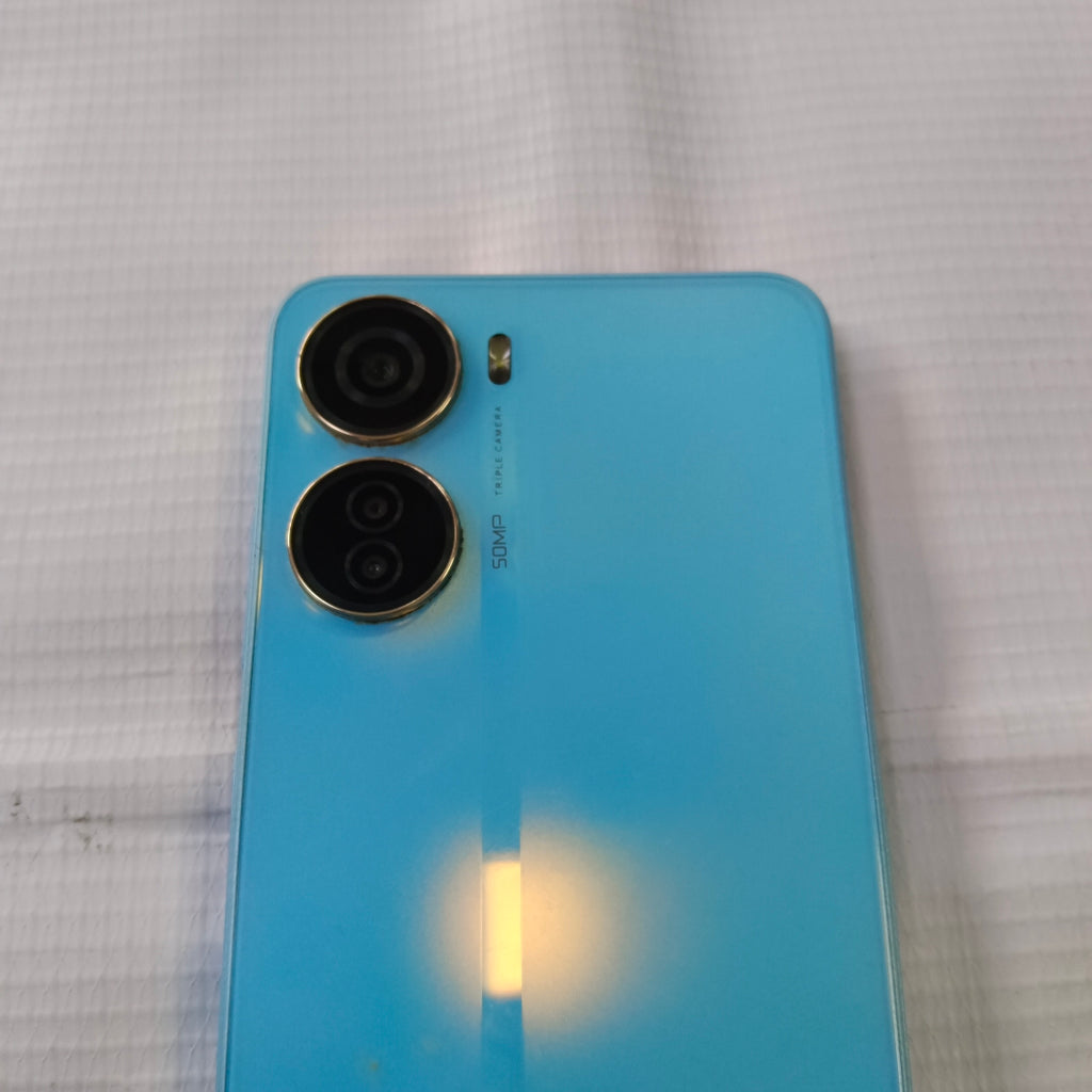 CELULAR ZTE AXON 40 LITE 8046 128 GB 4 GB RAM (SEMINUEVO)