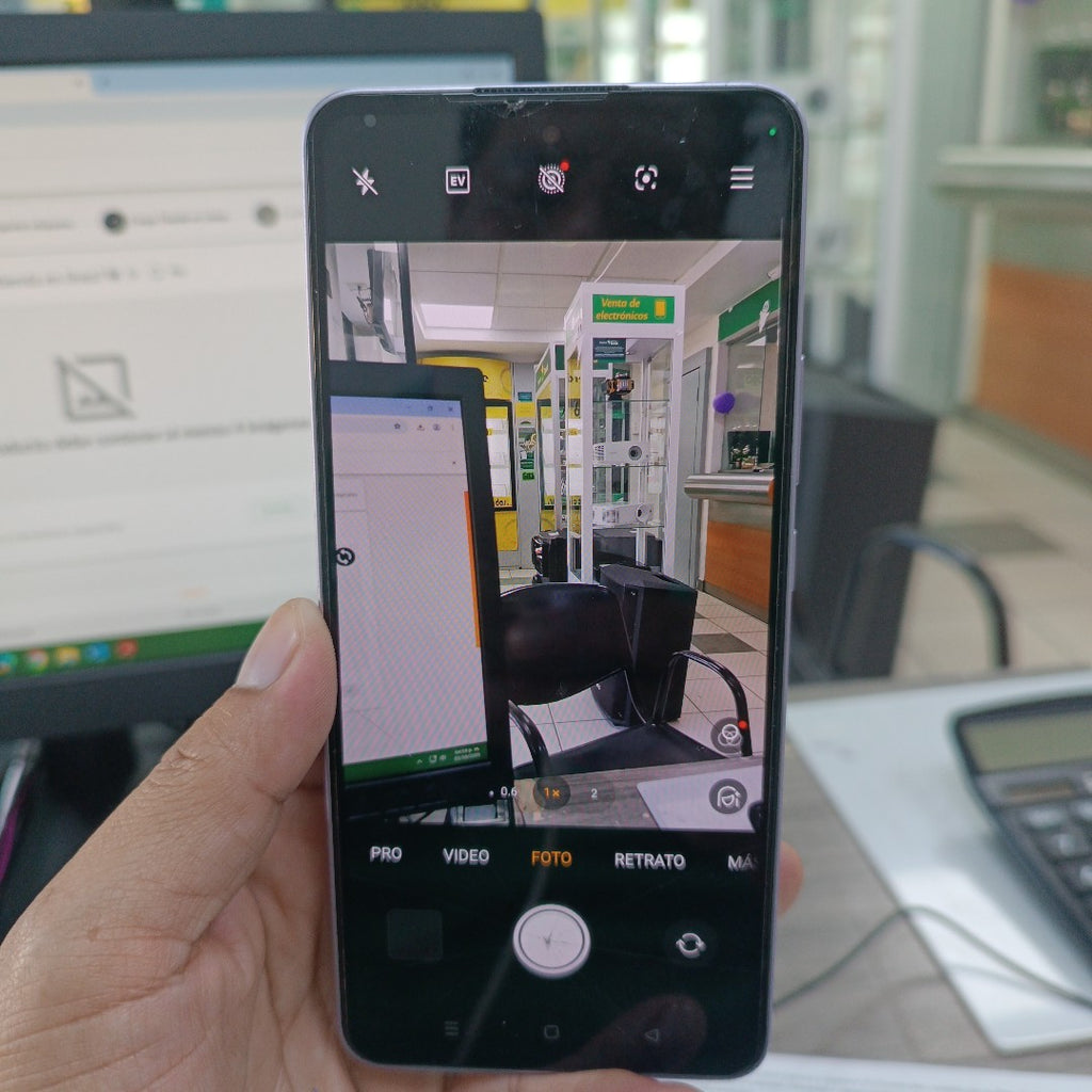 CELULAR OPPO  RENO 13F 5G CPH2699 (2025) 256 GB 12 GB RAM (SEMINUEVO)