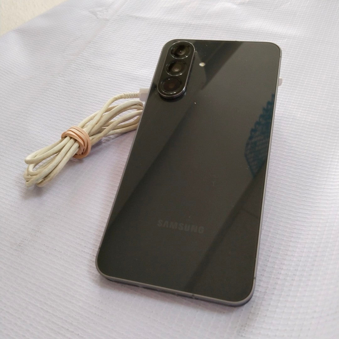 CELULAR SAMSUNG GALAXY A56 SM-A566E (2025) 128 GB 8 GB RAM (SEMINUEVO)