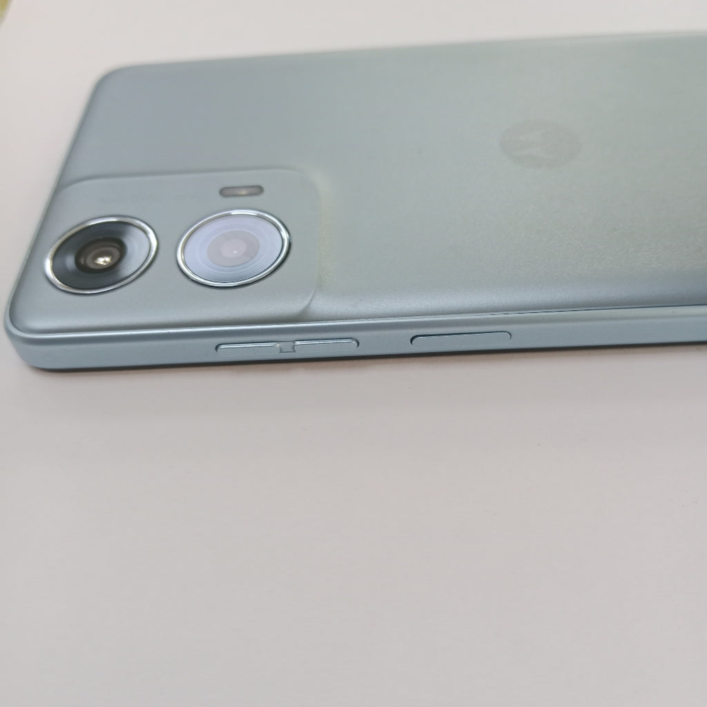 CELULAR MOTOROLA MOTO G24 POWER XT2425-1 (2024) 256 GB 4 GB RAM (SEMINUEVO)