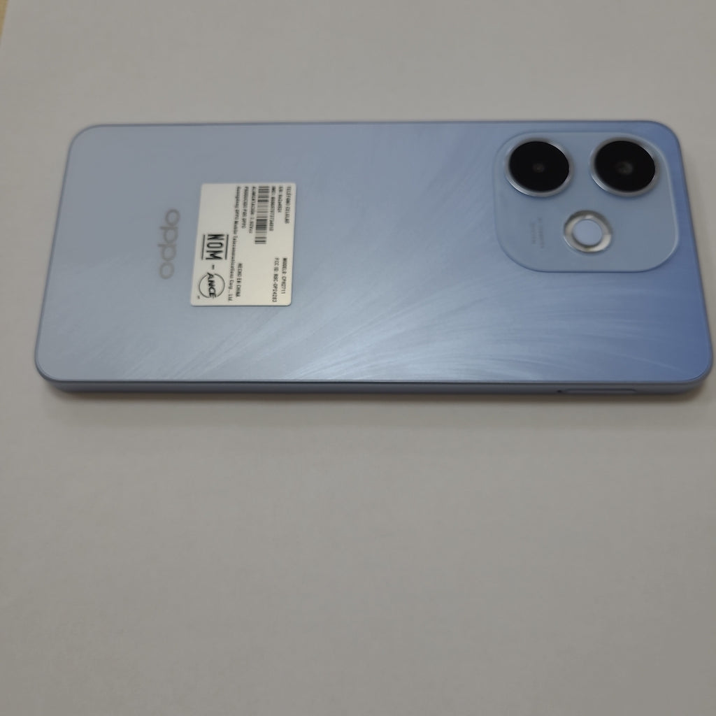 CELULAR OPPO  A5 PRO CPH2711 (2025) 256 GB 8 GB RAM (SEMINUEVO)