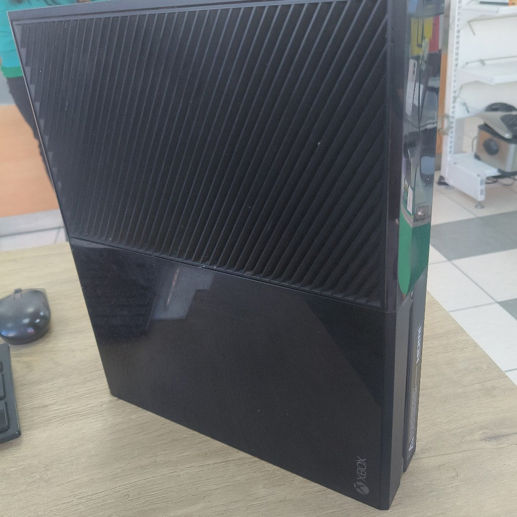 CONSOLA DE VIDEOJUEGO MICROSOFT XBOX ONE 500 GB  (SEMINUEVO)