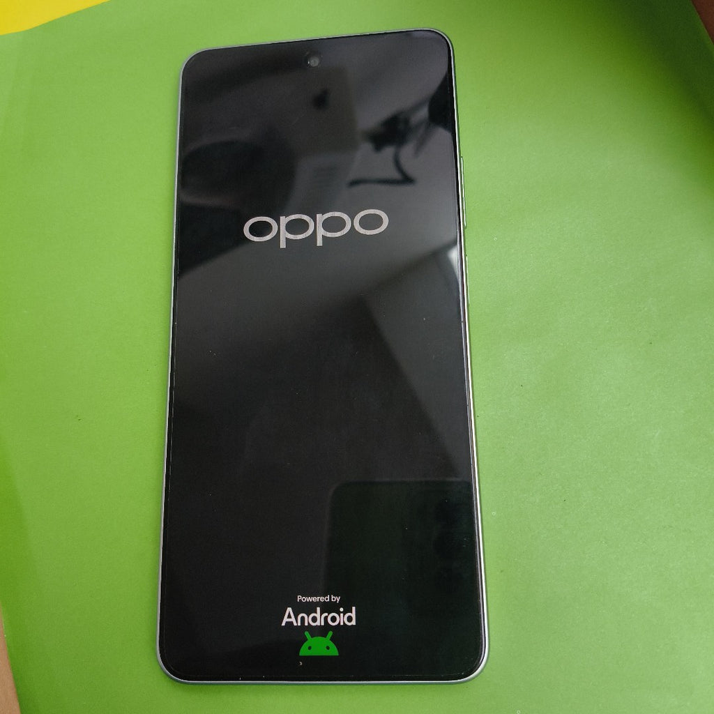 CELULAR OPPO  A5 PRO CPH2711 (2025) 256 GB 8 GB RAM (SEMINUEVO)