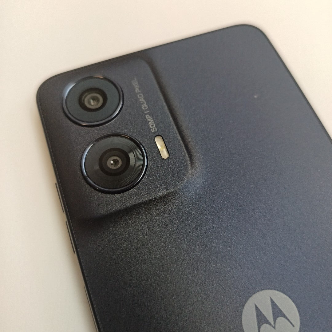 CELULAR MOTOROLA MOTO G24 XT2423-1 (2024) 256 GB 4 GB RAM (SEMINUEVO)