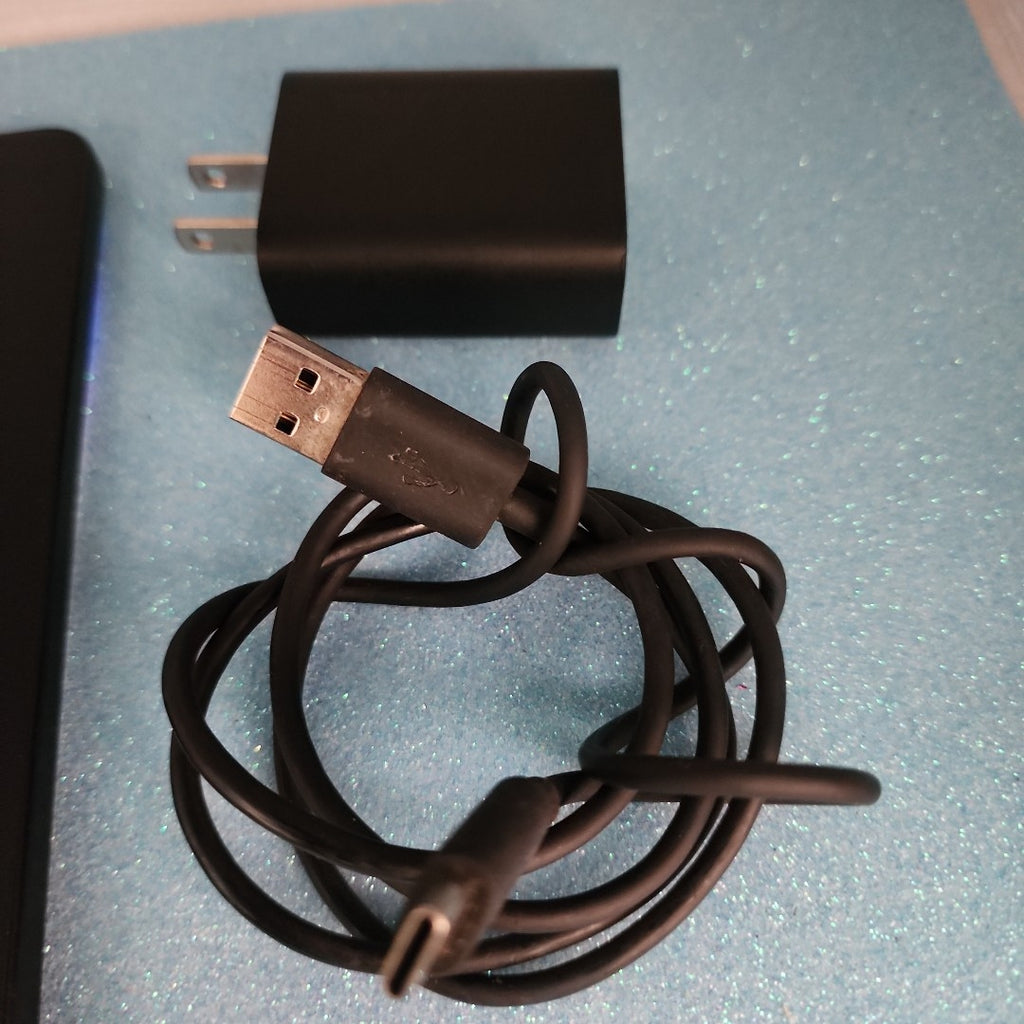 CELULAR MOTOROLA MOTO G24 XT2423-1 (2024) 256 GB 4 GB RAM (SEMINUEVO)