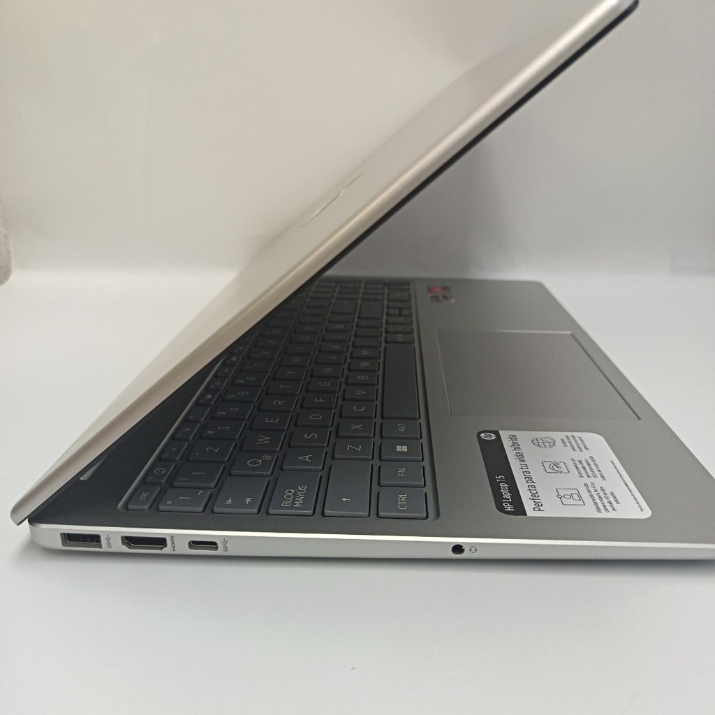 LAPTOP HP 15-FC0081LA (2025) 512 GB SSD 8 GB RAM (SEMINUEVO)