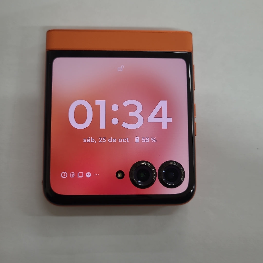 CELULAR MOTOROLA RAZR 50 5G XT2453-1 512 GB 12 GB RAM (SEMINUEVO)